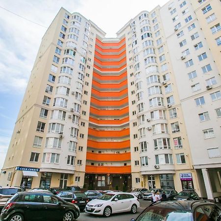Apartament In Zona Centrala Si Parc Кишинев Екстериор снимка