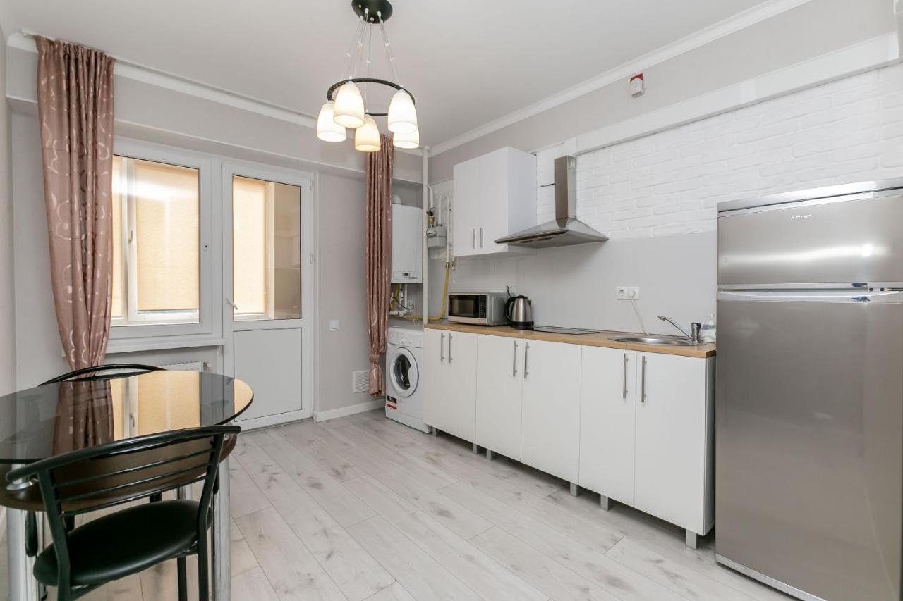 Apartament In Zona Centrala Si Parc Кишинев Екстериор снимка